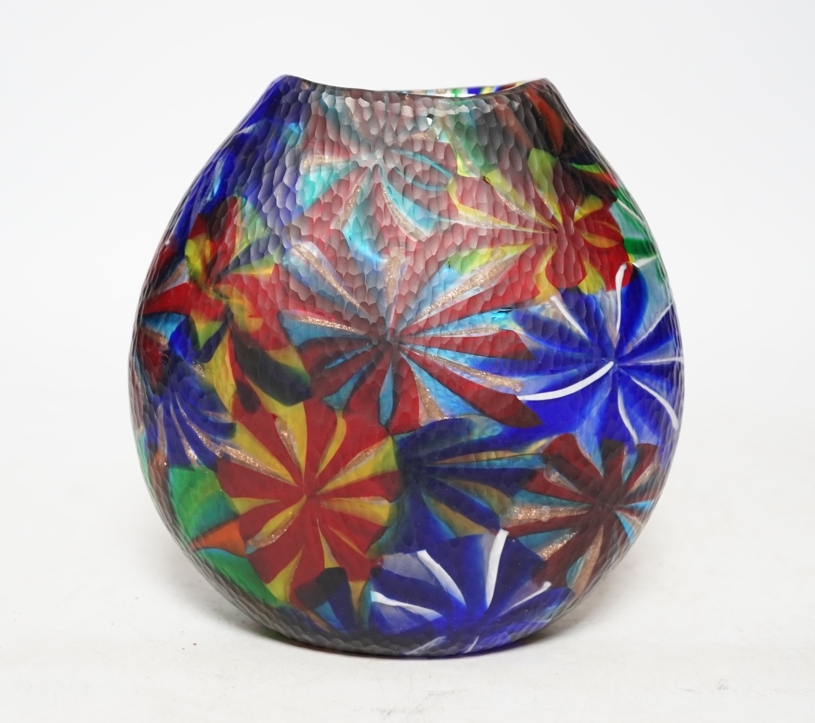 After Pollio Perelda (1915-1984). A Murano glass Murrine Stellato vase, with star shaped mosaic flowerhead, on a battuto ground, dated 2003, 15cms, Please note this lot attracts an additional import tax of 20% on the ham